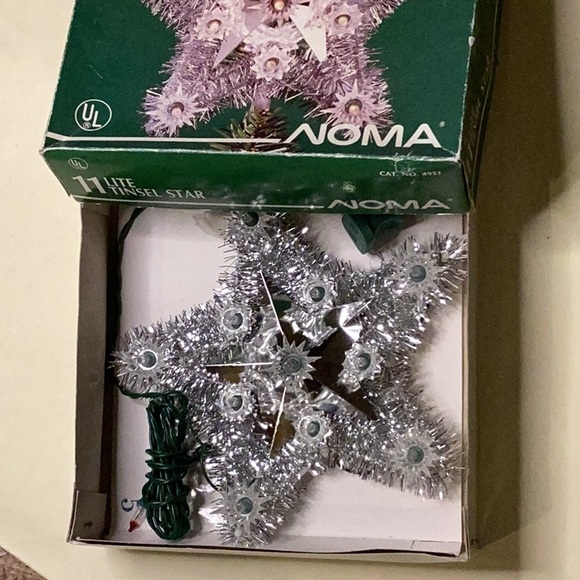 VINTAGE NOMA 11 LITE TINSEL SILVER STAR TREE TOP - Picture 1 of 2